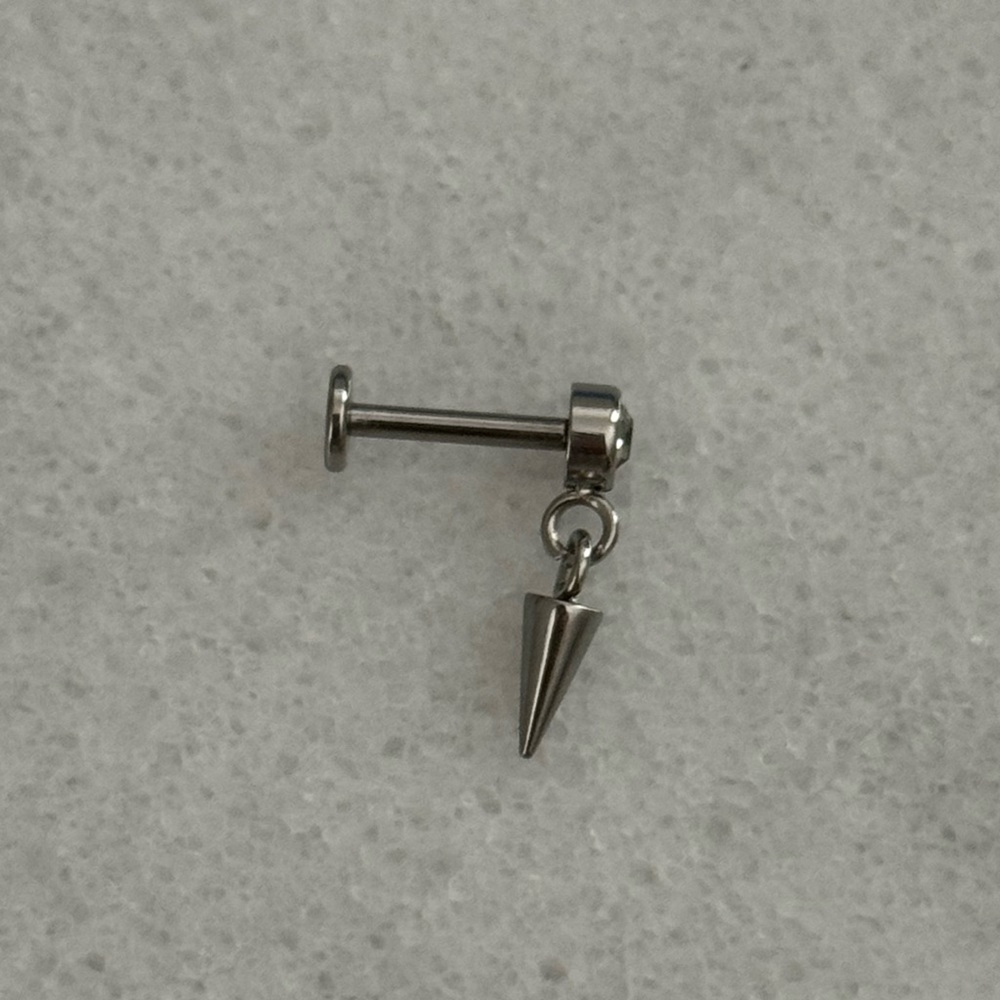 Silver Crystal Spike Dangle Cartilage Earring
Brand New - Picture 4 of 4